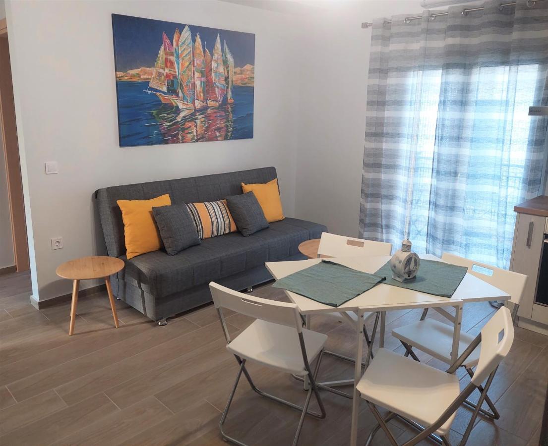 ארגוסטולי La Casita A Brand New Apartment In The Center מראה חיצוני תמונה