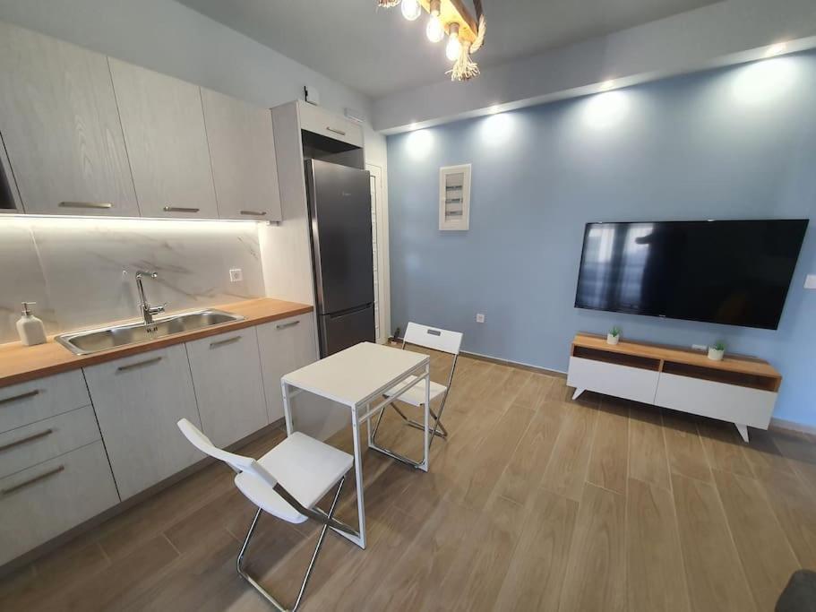 ארגוסטולי La Casita A Brand New Apartment In The Center מראה חיצוני תמונה
